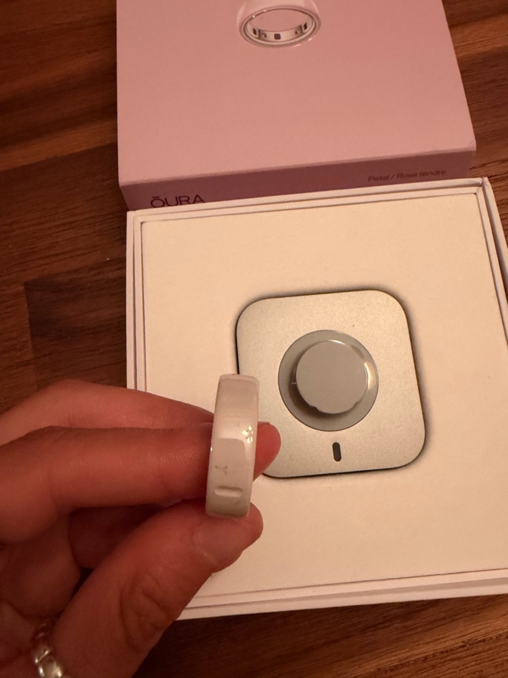 Pink Oura ring - Picture 3 of 4